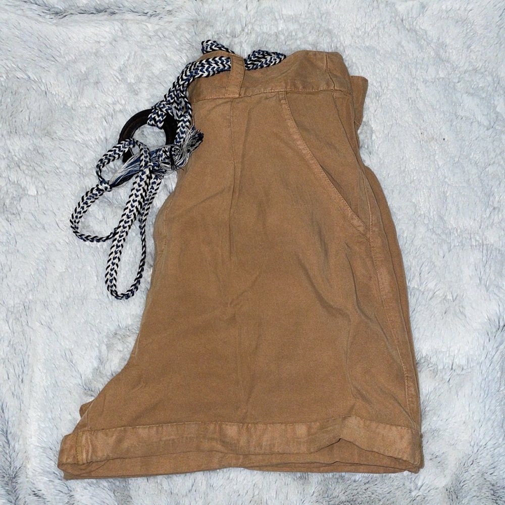 NWT Topshop Tan High Waist Shorts with Rope Belt.  Size 8. - Picture 4 of 4